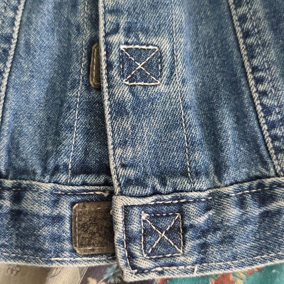 Oshkosh baby bgosh Y2K floral embroidered denim jacket infant size 3/6 months - Picture 7 of 9